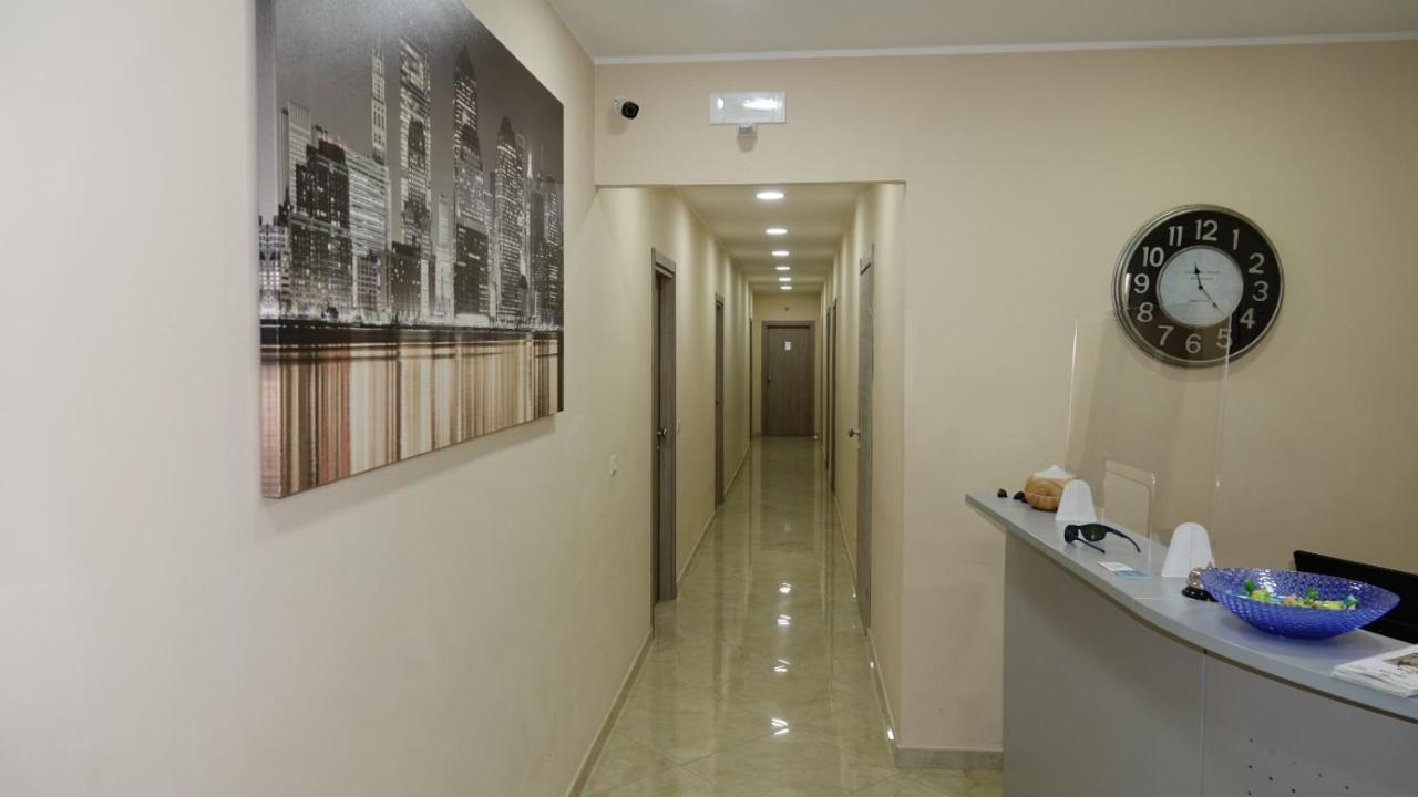 Cairoli Exclusive Rooms & Suite ブリンディジ エクステリア 写真