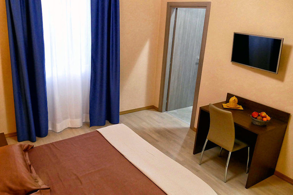 Cairoli Exclusive Rooms & Suite ブリンディジ エクステリア 写真
