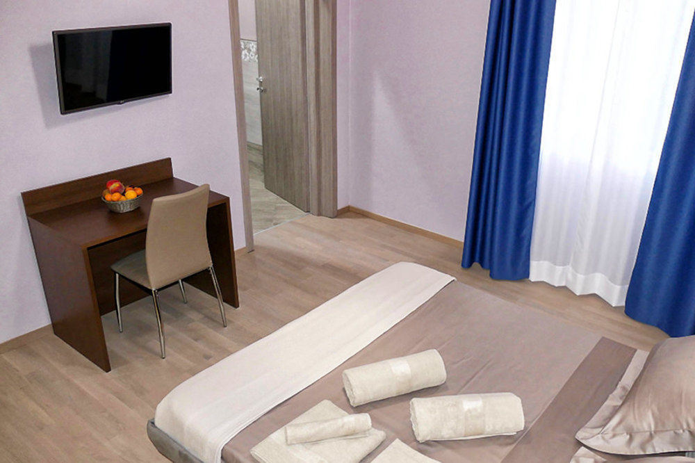 Cairoli Exclusive Rooms & Suite ブリンディジ エクステリア 写真
