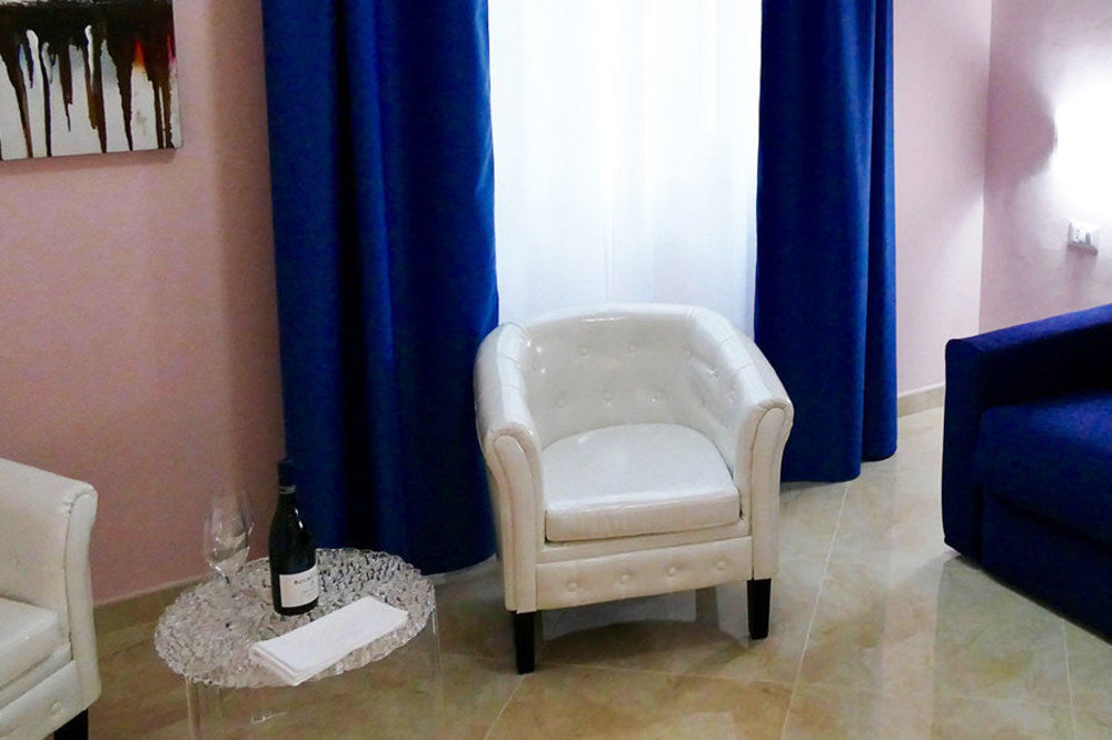 Cairoli Exclusive Rooms & Suite ブリンディジ エクステリア 写真