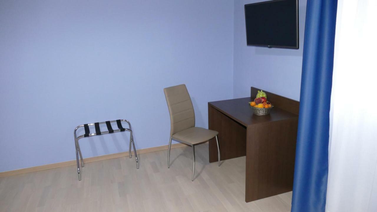 Cairoli Exclusive Rooms & Suite ブリンディジ エクステリア 写真